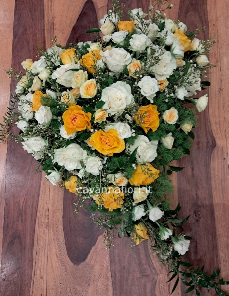 Cuore di rose (colori a scelta)